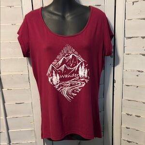 Wander Women's Red Graphic Top